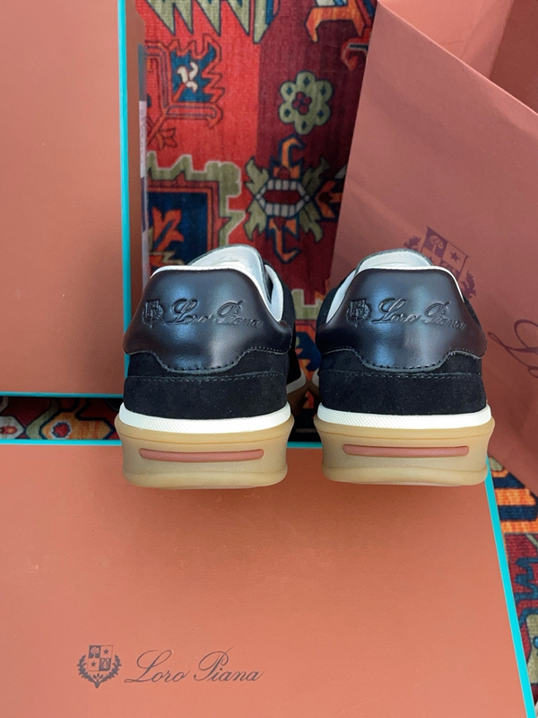 スーパーコピーブランド靴着用イメージ